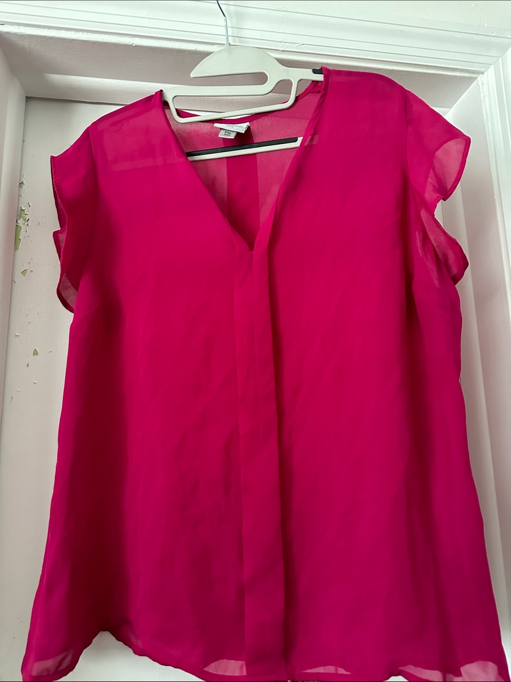 Worthington Fuchsia Flutter Sleeve Blouse